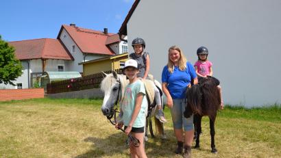 Bild: gi
Ponyreiten machte den Mädchen Spaß.
