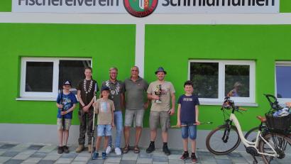 Bild: pop
Erfolgreich beim Hegefischen in Schmidmühlen (von links): Toni Menzel, Jona Briody, Vinzent Meixner, Roland Meixner Josef Deml, Michael Rabenhofer, Jonas Kohl.