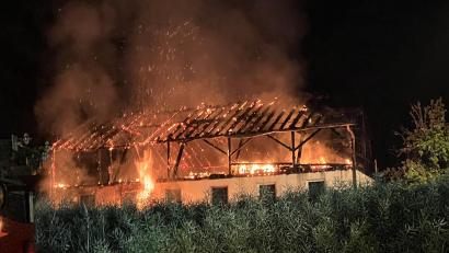 Bild: Haubner
Ein Feuer in einer Scheune in Schafhof bei Neumarkt in der Oberpfalz hat einen Schaden von etwa 400 000 Euro verursacht.
