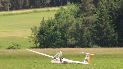 Bild: lep
Fehlende Thermik veranlasste den Piloten eines Segelfliegers notzulanden.