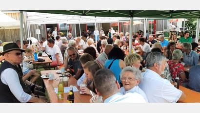 Bild: rgl
Das Pfarrfest in Luhe erlebt einen Besucheransturm.