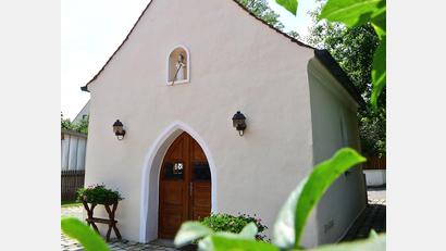 Bild: Petra Hartl
Zu Ehren des Namenspatrons der Kapelle "Herz Jesu" in Lengenloh, feiert die Dorfgemeinschaft eine Kirwa.