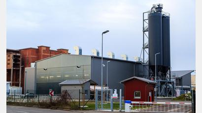 Bild: Hösamer
Die Klärschlammtrocknungsanlage in Schwandorf soll in diesem Jahr 36.000 Tonnen Schlamm verarbeiten. Ziel-Kapazität sind 50.000 Tonnen.
