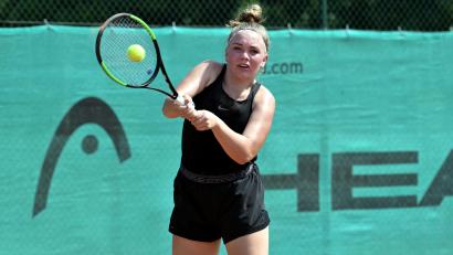 Bild: Hubert Ziegler
Denisa Jilkova vom TC Amberg am Schanzl gewann ihr Einzel im Match-Tiebreak, im Doppel unterlag sie mit Veronika Tynovska im Match-Tiebreak.