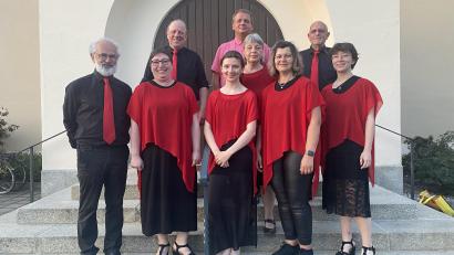 Bild: Michael Koch/exb
Die Chorschola, Michael Koch und Horst Narnhammer gestalteten die dritte Geistliche Abendmusik in der Marienkirche.