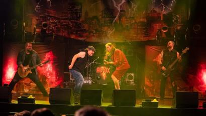 Bild: AC/DX/exb
Beim "Midanand"-Benefizkonzert am 8. Juli sind auch "AC/DX" mit dabei.