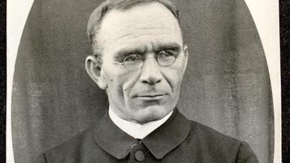 Bild: Archiv Josef Wiche/exb
Der neue Pfarrer Gustav Rusch wirkte als treibende Kraft bei der Gründung der Pfarrei Mehlmeisel und dem Bau des neuen Pfarrhofes mit.