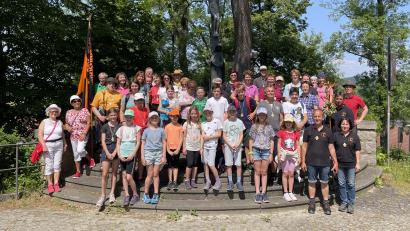 Bild: Herrmann/exb
Die Fußwallfahrt von Schönsee zur Kreuzbergkirche in Pleystein war für die Pilger wieder ein schönes Erlebnis.
