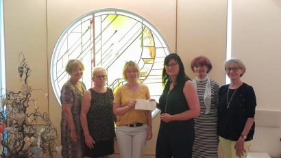 Bild: A. Storch/exb
Elfriede Fleck, Edeltraud Sperber, Susanne Wagner, Karin Heining-Weidner, Elisabeth Schupfner, Annemarie Beer (von links) bei der Spendenübergabe.