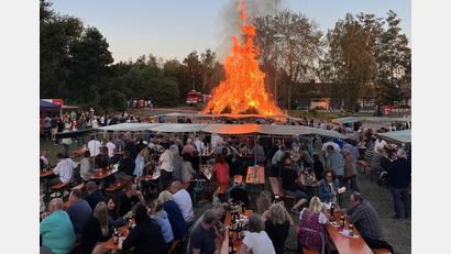 Bild: bk
Ein Besuchermagnet für Groß und Klein war das Johannisfeuer auf dem Festplatz