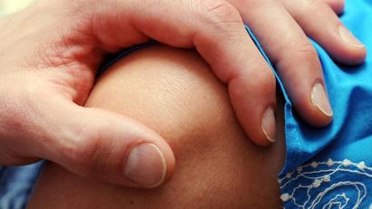 Symbolbild: Jens Kalaene
Die Polizei Marktredwitz ermittelt gegen einen 15-Jährigen. Er soll auf dem Volksfest eine 13-Jährige gegen ihren Willen angefasst haben.