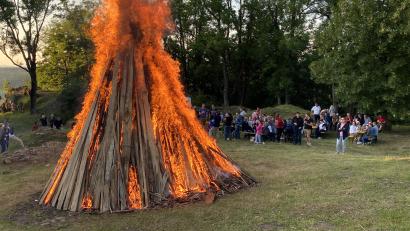 Bild: Josef Glas
Das Johannisfeuer ist entzündet.