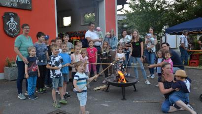 Bild: gi
Jedes Kind durfte wer wollte, seine Marshmallows übers Feuer halten.