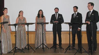 Bild: ld
„Stimmgold“ begleitete auf der Bühne im Mehrzwecksaal den Vortrag über Max Reger mit Werken des Komponisten.