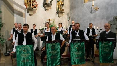 Bild: Daniel Härtl/exb
Die Jagdhornbläsergruppe Nabburg feierte ihr 60-jähriges Bestehen.