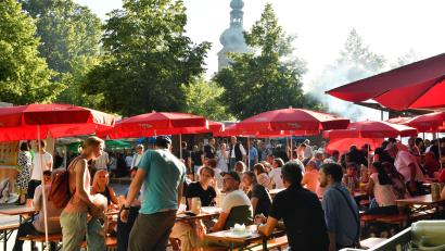 Symbolbild: Petra Hartl
Alkohol und unachtsame Verkehrsteilnehmer, besonders auf dem Rad und am Heimweg vom Bergfest, machen den Beamten der Amberger Polizei derzeit das Leben schwer.