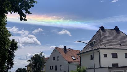 Bild: Niklas Beer/exb
Der Zirkumhorizontalbogen über Amberg, wie ihn Niklas Beer fotografiert hat.