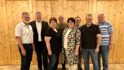 Bild: Johann Wurm/exb
Neuwahlen standen bei den Freien Wählern Waldsassen an. Von links Johann Wurm, Landtagskandidat Bernhard Schmidt, Monika Grötsch, Bernhard Lux, Heike Suchanek, Uwe Friedrich, Stephan Frank und Konrad Rosner.