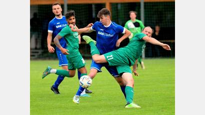 Bild: Werner Franken
Nach dem 4:1-Testspielsieg gegen den 1. FC Schlicht (Bild) warten auf die SpVgg SV Weiden weitere Aufgaben in Form eines kurzen Trainingslagers und einer Vorbereitungspartie gegen den Bayernligisten SV Donaustauf.