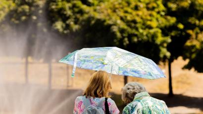 Bild: Rolf Vennenbernd/dpa
Ein „Heißer Tag“ hat Experten zufolge 30 Grad Celsius Lufttemperatur und mehr.