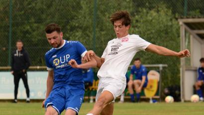 Bild: ham
Josef Rodler (links) erzielte den 1:1-Ausgleich für die SpVgg SV Weiden, doch nur drei Minuten später ging der SV Donaustauf erneut in Führung.