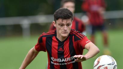 Archivbild: A. Schwarzmeier
Spielertrainer Benjamin Urban und der SC Luhe-Wildenau empfangen am Mittwoch den SV Mitterteich.