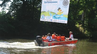 Bild: Kunz
Auch das Entenrennen gehört zum Kinderbürgerfest dazu.