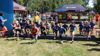 Bild: fpoz
Die jüngsten Teilnehmer am Start. Mit dabei war auch eine große Gruppe des Johanniter-Kinderhauses Sankt Sebastian.