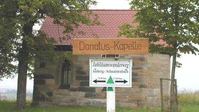 Bild: sche
Die Donatuskapelle am Ortsrand von Aschach am Jubiläumswanderweg Amberg-Schnaitenbach gelegen lädt am Sonntag zum Gebet und Verweilen ein.
