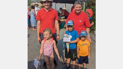 Bild: Marcel Przetak/exb
Die Preisträger des Ballonflugwettbewerbs.