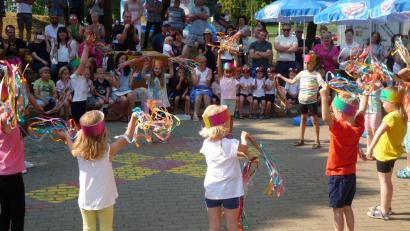 Bild: AWO "Kinderstodl"/exb
Bei herrlichem Wetter feiert der AWO-"Kinderstodl" das Sommerfest.