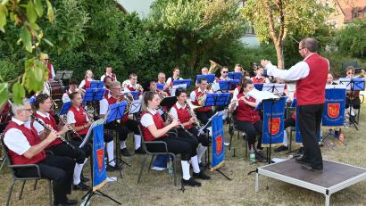 Bild: gf
Im Maltesergarten in Amberg bot bei den Sonntagsserenaden nun der Musikverein Freudenberg eine Kostprobe seines Könnens.