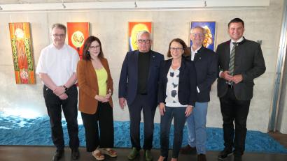 Bild: Stefan Karl/exb
Die Ausstellung unter dem Titel „A & O“ wird bis 22. September im Verwaltungsgebäude des ZMS zu sehen sein.