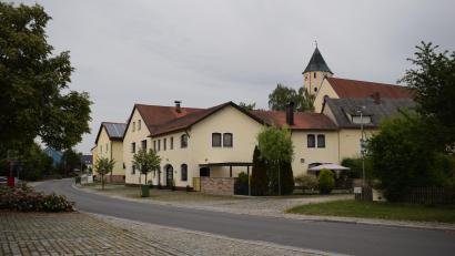 Bild: bnr
Der Breitbandausbau in Schmidgaden wird noch einige Zeit auf sich warten lassen.