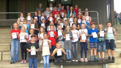 Bild: wro
Die meisten der im Sportzentrum Wiesau verliehenen Sportabzeichen gingen an Kinder und Jugendliche.