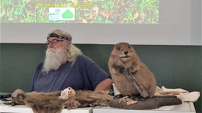 Bild: Klug/exb
Gerhard Schwab vom BUND Naturschutz berichtete von der Wiederansiedlung des Bibers in Bayern.