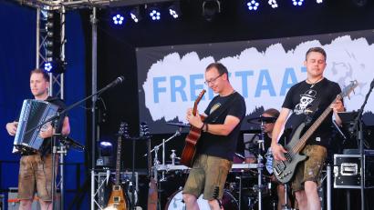 Archivbild: war
Freistaat Live hält die Stimmung hoch bis in die Nacht.. Auch im Schirmitzer Garten der Jakobsklause wird die Post abgehen. Der Männergesangsverein Schirmitz lädt bei freiem Eintritt ein.