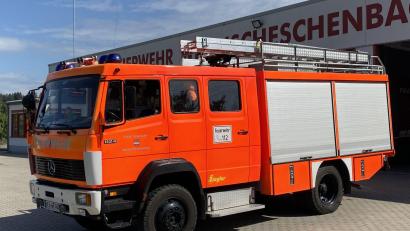Archivbild: Smith/exb
Das alte ein Löschgruppenfahrzeug 16/12 der Feuerwehr Windischeschenbach ist mittlerweile 30 Jahre alt. Nun vergibt der Stadtrat die Aufträge für ein neues Tanklöschfahrzeug.