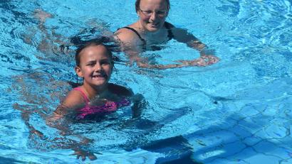 Bild: fz
Den Begleitschutz von der Mama hätte es gar nicht gebraucht.