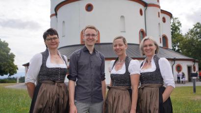 Bild: fvo
An einen beeindruckenden Gottesdienst in der Kappl erinnern sich Andrea Götz (von links), Tom Zilbauer, Steffi Daubenmerkl und Doris Völkl, die sich auf die nächsten Auftritte freuen.