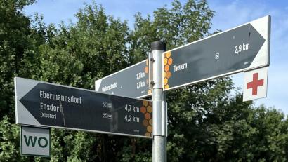 Bild: Christine Hollederer
So sieht die neue Beschilderung des Wanderwegenetzes im Amberg-Sulzbacher Land aus.