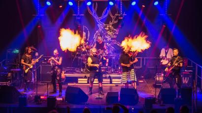 Bild: Reinhold Buchner/exb
Mittelalterliche Rock mit Pyroshow von den Rammeschucksn. Am Dienstag, 25. Juli, tritt die Band in Altenstadt auf