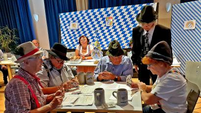 Bild: R. Kreuzer
Die Sketche sorgen für viele Lacher im Publikum.