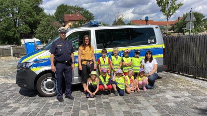 Bild: Kinderhaus Steinwaldzwerge/exb
Die Polizei besuchte die Kinder im Kinderhaus Steinwaldzwerge in Pullenreuth.