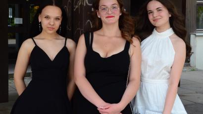 Bild: Kunz
Die drei Schulbesten: Marharyta Dolinska, Marina Faltenbacher und Luisa Höllering.