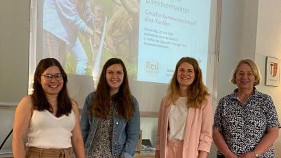 Bild: Martina Beierl/exb
Wie Direktvermarkter ihre Produkte über Social-Media-Kanäle professionell bewerben können, das erlernten sie bei einem Workshop im Landratsamt Amberg-Sulzbach.