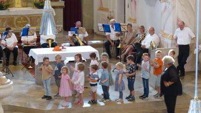 Bild: hme
Spielerisch präsentierte der Kindergartenchor seine Lieder