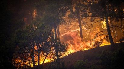Bild: Argiris Mantikos/XinHua/dpa
Ein massiver Waldbrand tobt auf der griechischen Insel Rhodos.