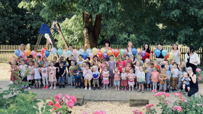 Bild: Kinderhaus Tillenzwerge/exb
Für Begeisterung beim Sommerfest des Kinderhauses Tillenzwerge in Bad Neualbenreuth sorgte ein Luftballonwettbewerb.
