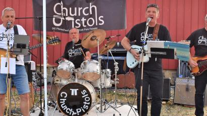 Bild: rgr
Die "Church Pistols spielen bei ihrem Konzert Rockmusik aus den 60er und 70er Jahren.
